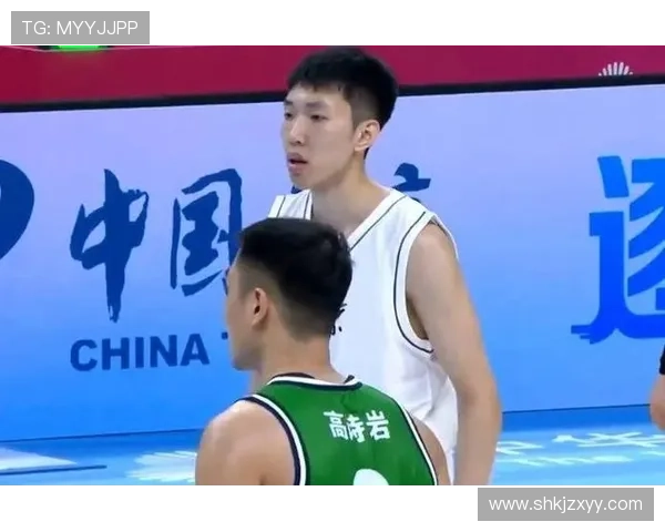 山东男篮发球失误 廖三宁断球完成2+1精彩表现